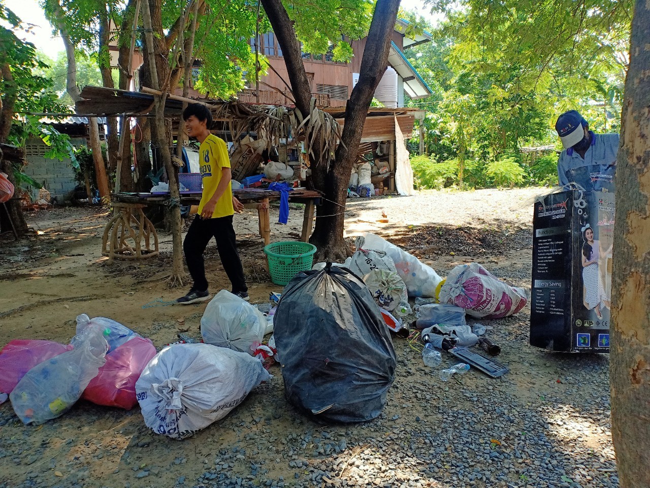 รัับซื้อขยะรีไซเคิล